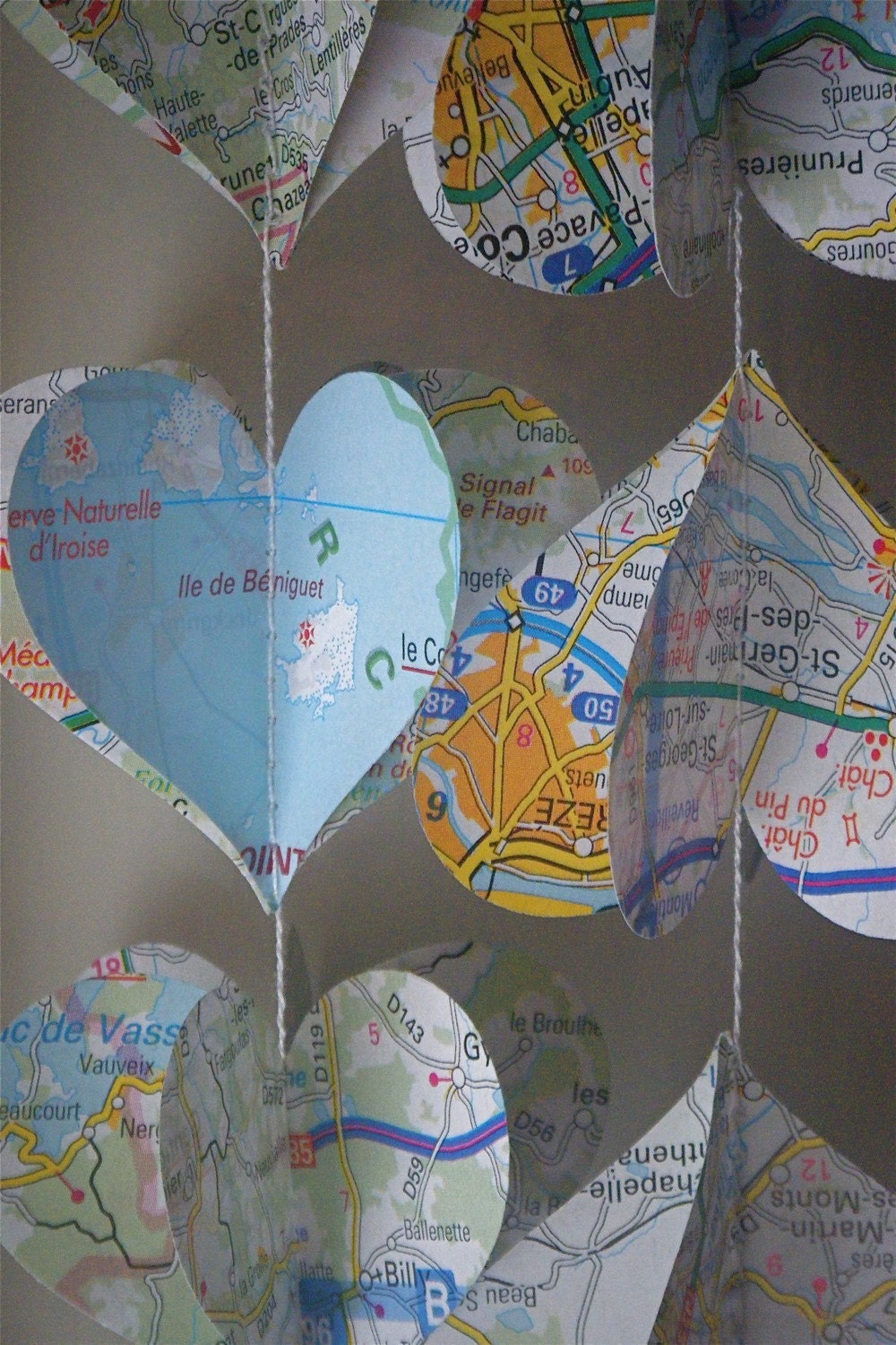 Heart Strings- The French Road Trip -Mobile