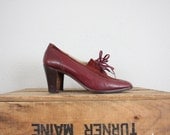 Vintage Spectator Heels // Mid Century Brown Shoes // 1960s Leather Lace Up High Heels