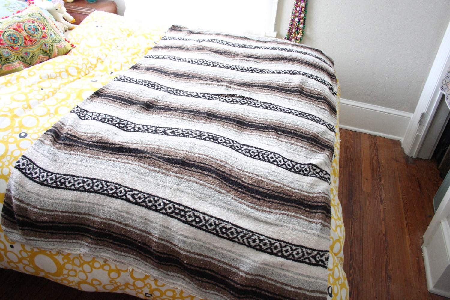 Vintage Blanket // 1970s Striped Throw in Brown and Black // Southwest Style Blanket // Rustic Cabin Decor