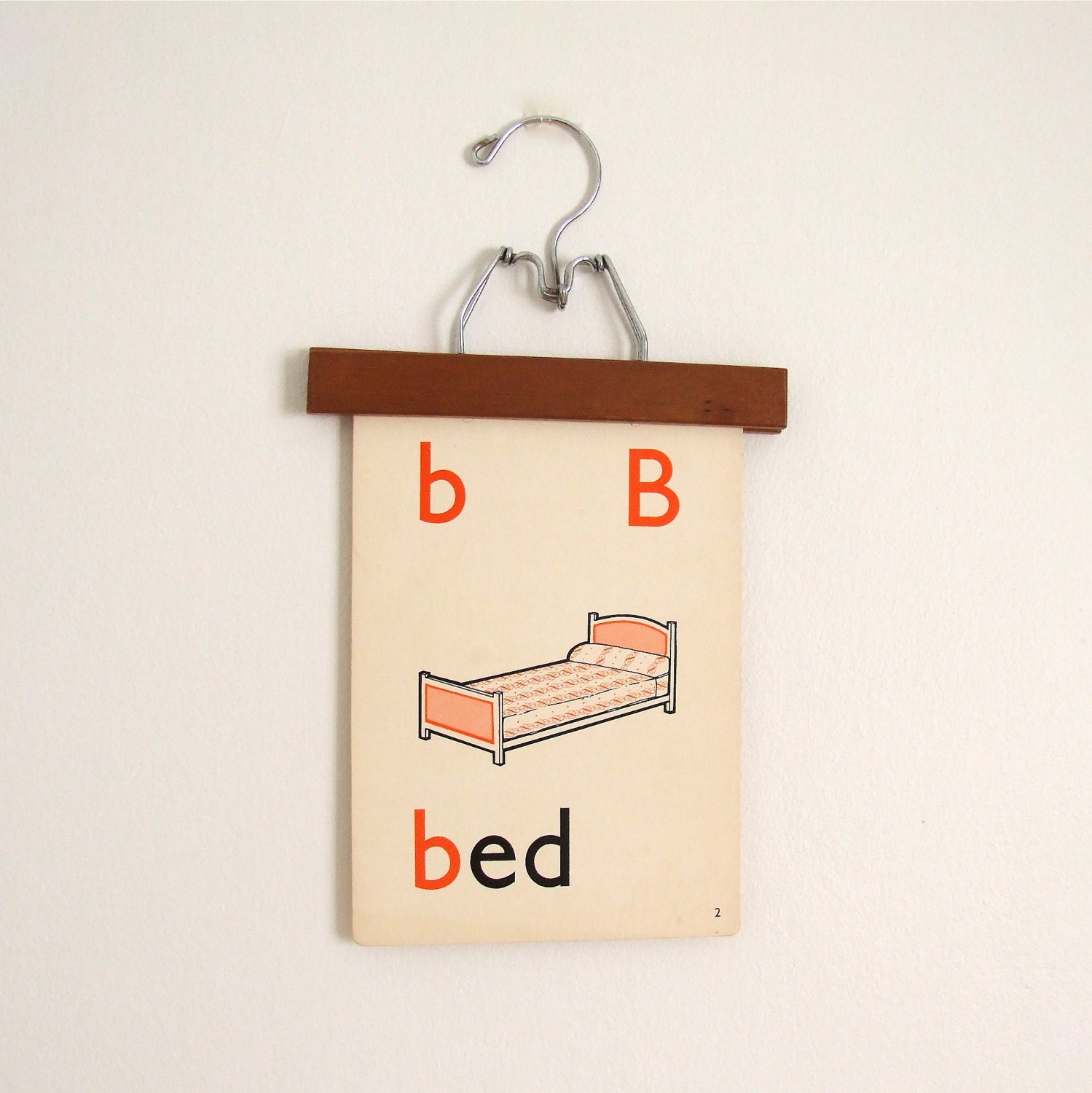 vintage FLASH card 1970s - alphabet card - letter B for Bed - simple typography and Illustration