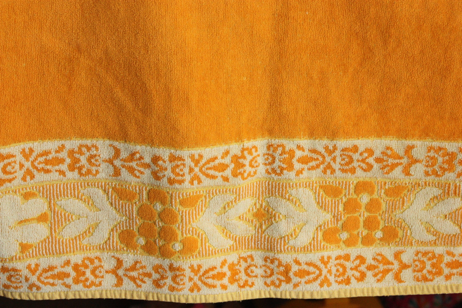 Vintage Bath Towel Yellow Orange Flower 568