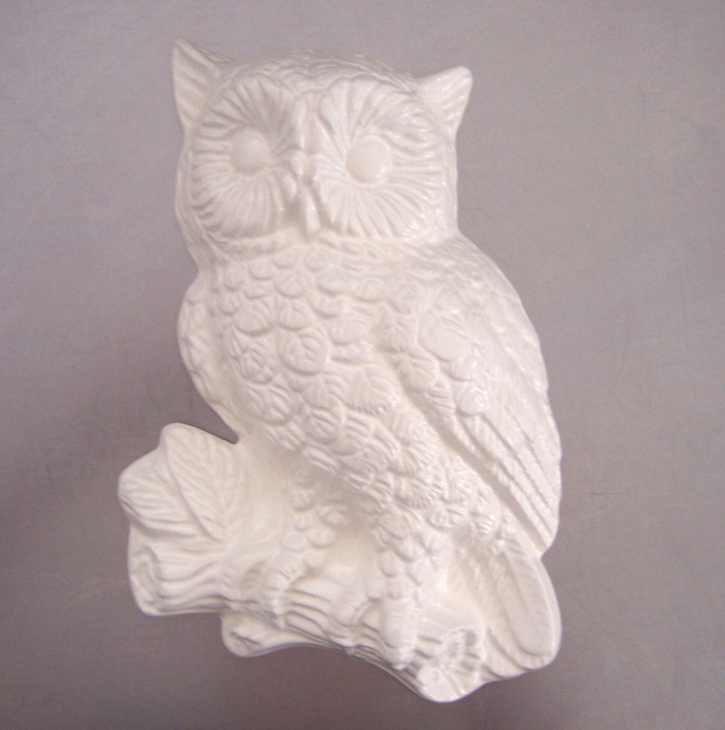 WHITE CERAMIC WALL OWL