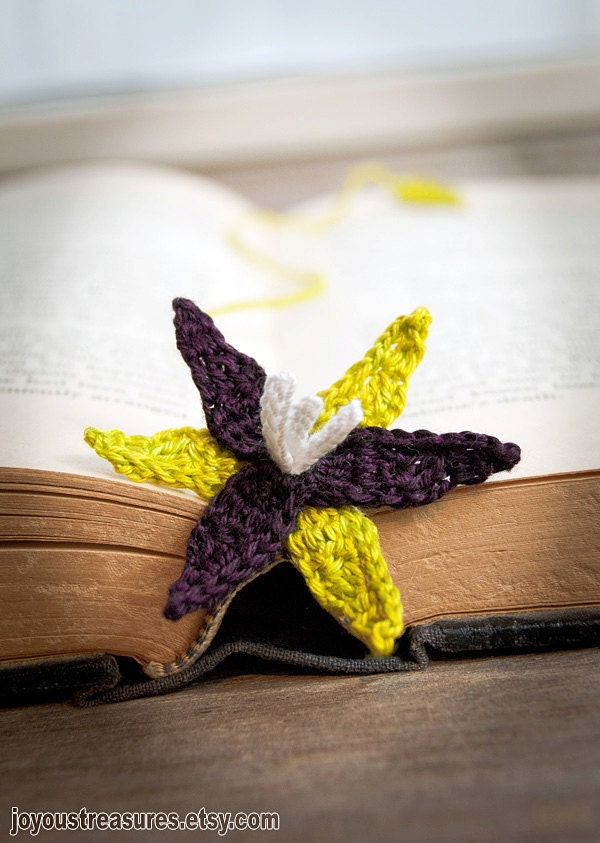 Handmade Crochet Bookmark Wake Robin Flower Purple Eggplant