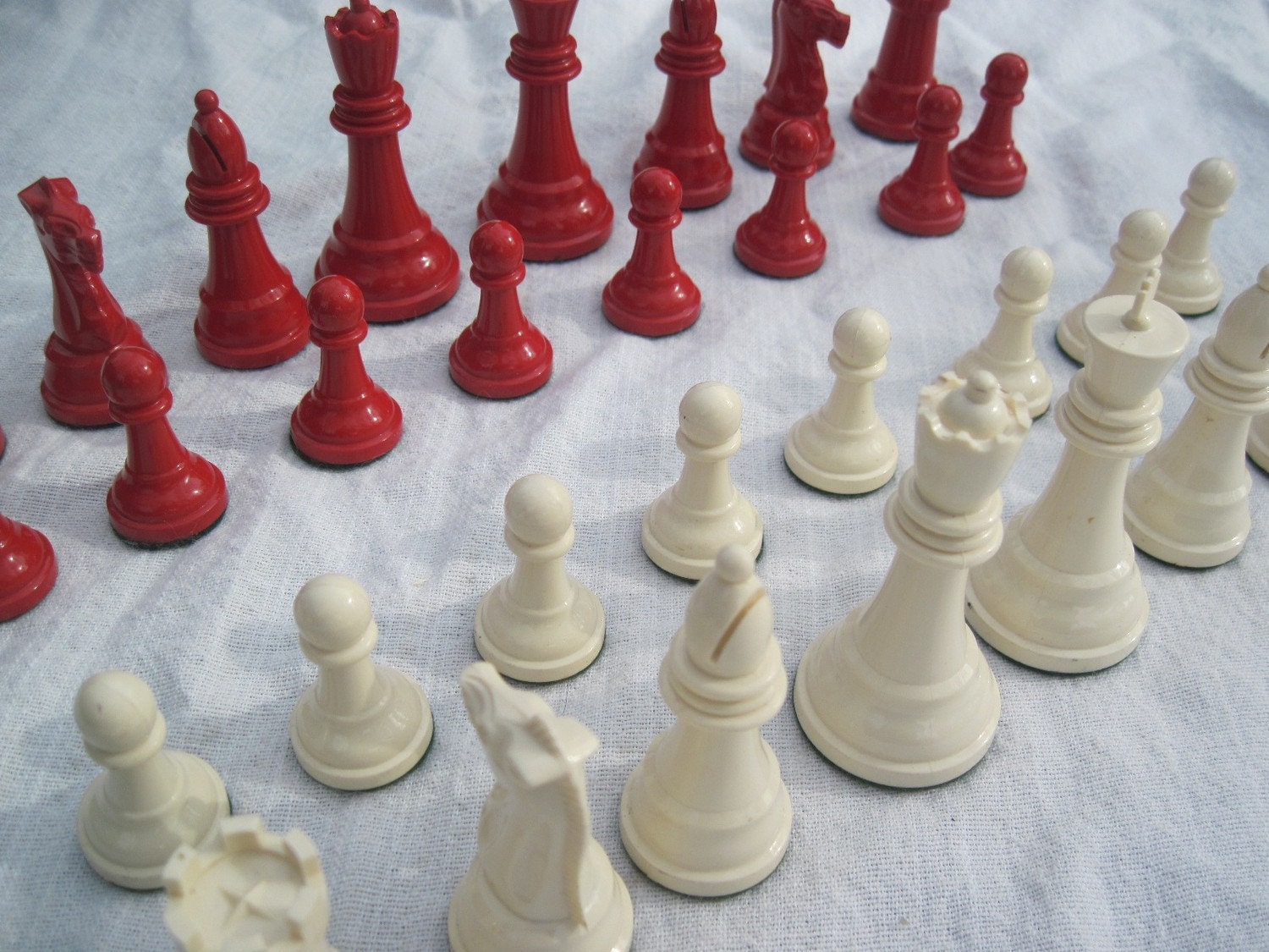 Vintage Red White Chess Set by pollygolightly on Etsy