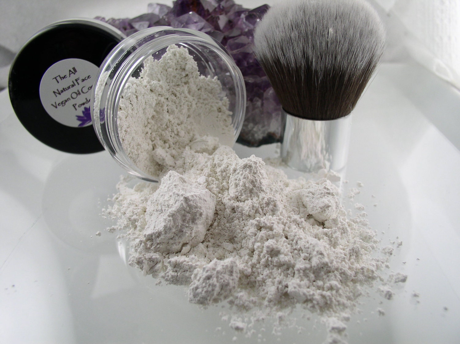 Vegan Oil Control Powder in 10 gram jar ( apprx 5 grams powder)