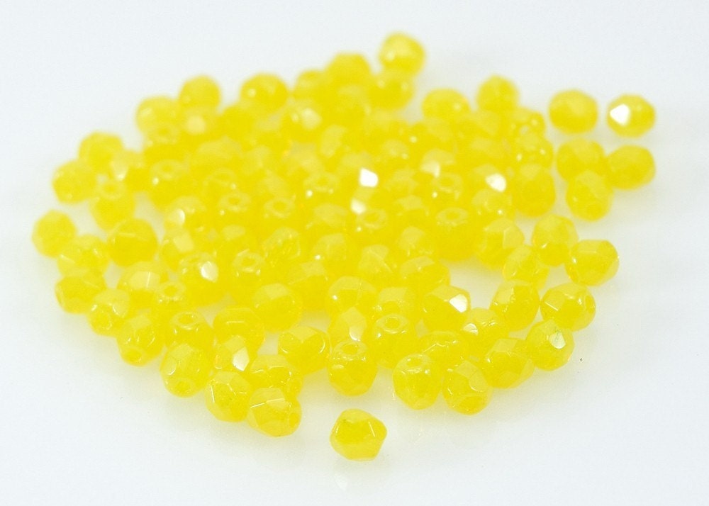 Czech Fire Polish Glass Bead Round 4mm Yellow Opal  (ST225)