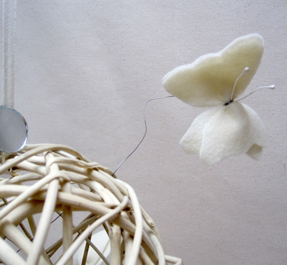 butterfly mobile (light)