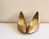 vintage GOLD SEQUIN party heels. 6