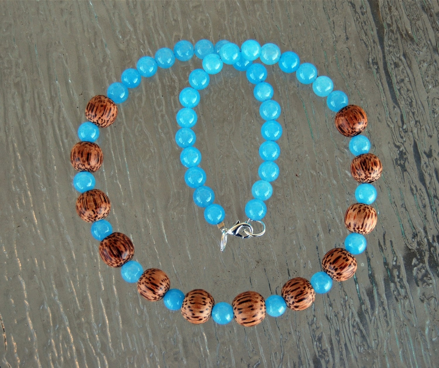 Tropical Getaway Necklace - palm wood, blue candy jade