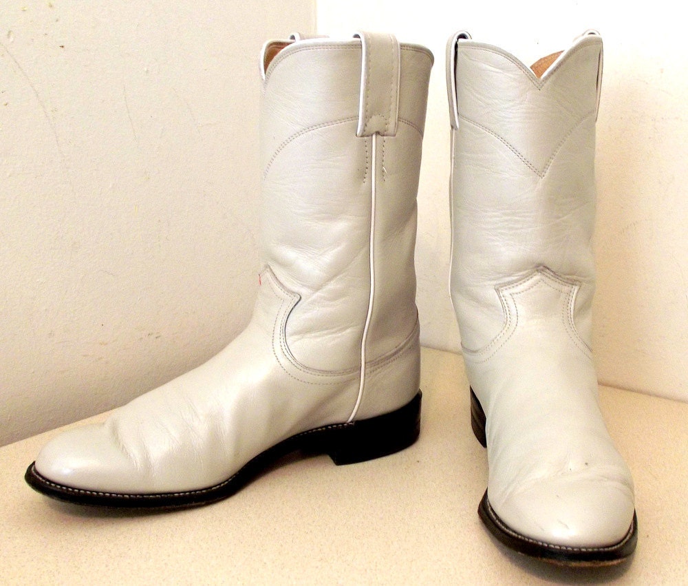 Roper style off white Justin cowboy boots by honeyblossomstudio