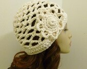 Cotton/Wool Blend Cloche with Flower in Natural/Cream Color