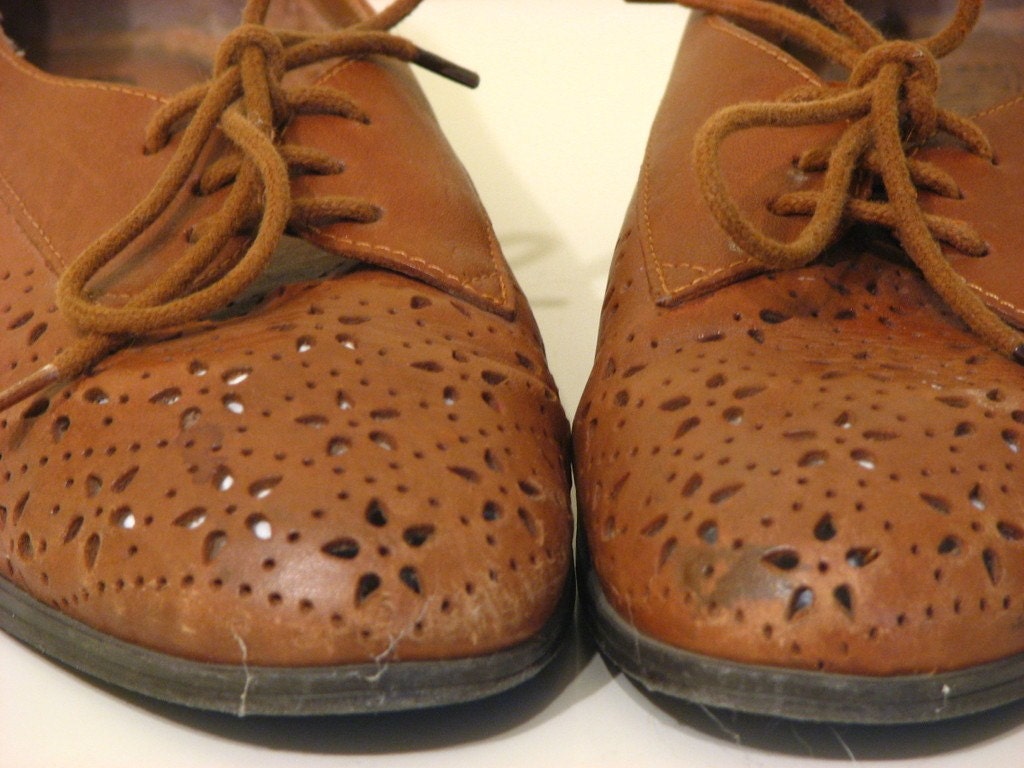 vintage 80s leather brown oxford flower cutout shoes 9 