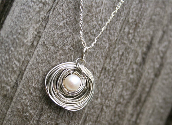 Mama Bird Bird's Nest Necklace - One Pearl Egg - Great Mother's Day Gift