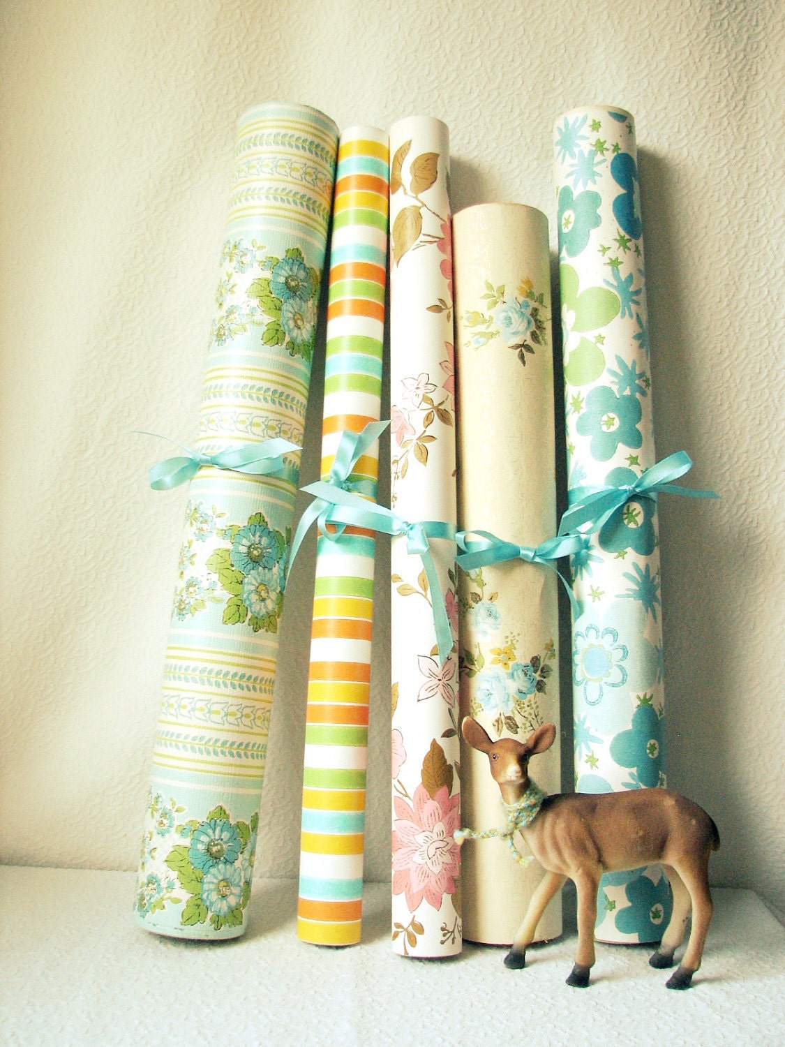 One Yard Vintage Pink Persuasion Wallpaper