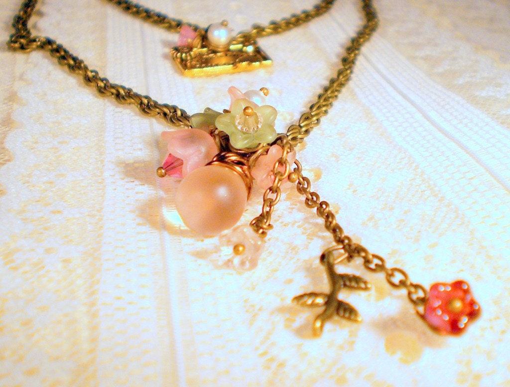 The Good Witch Vintage Style Necklace
