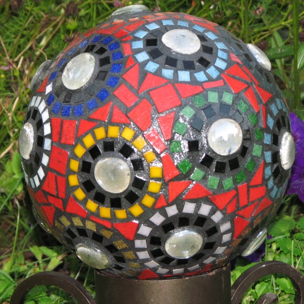 Mosaic Garden Sphere FREE FREIGHT by GardensAndCrafts on Etsy