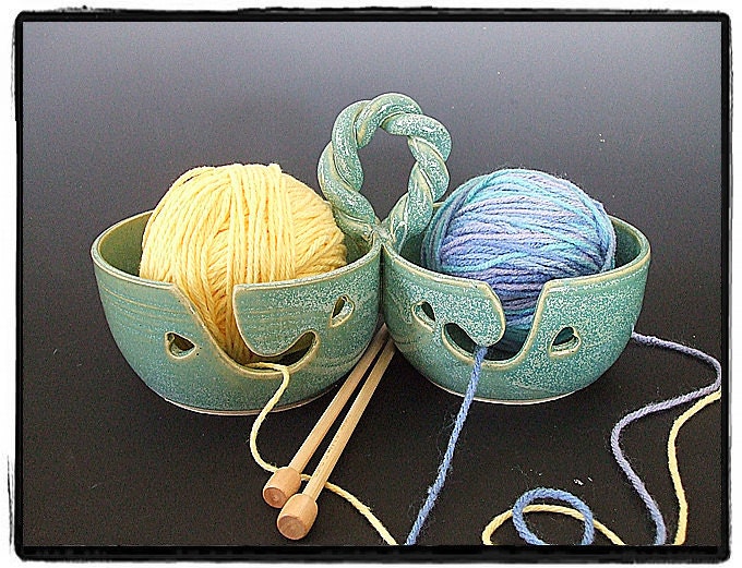 Double Yarn Bowls for Multi Yarn User with Decorative Handle by misunrie in Turquoise