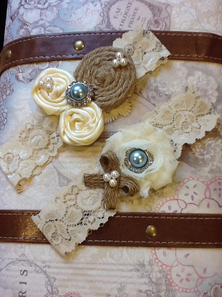 SALE/ WEDDING Garter/ BURLAP wedding garter / bridal  garter/  lace garter / barn rustic wedding garter / vintage inspired l