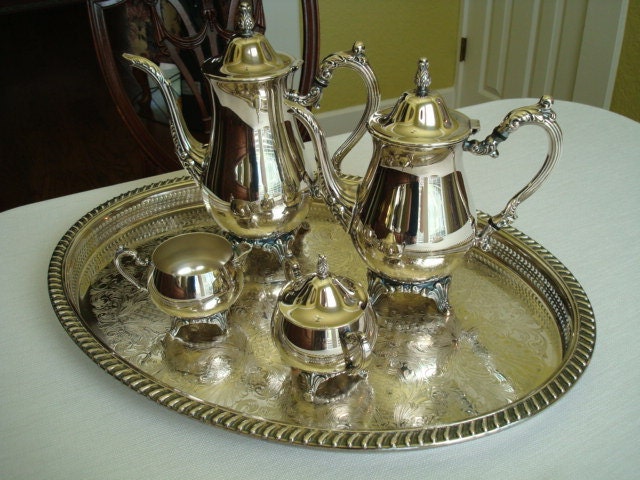 Vintage Wm Rogers Silverplate Tea Set With Gallery Tray...EXCELLENT