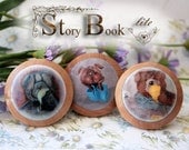Story Book lite 3 Honey Honey Door Pull