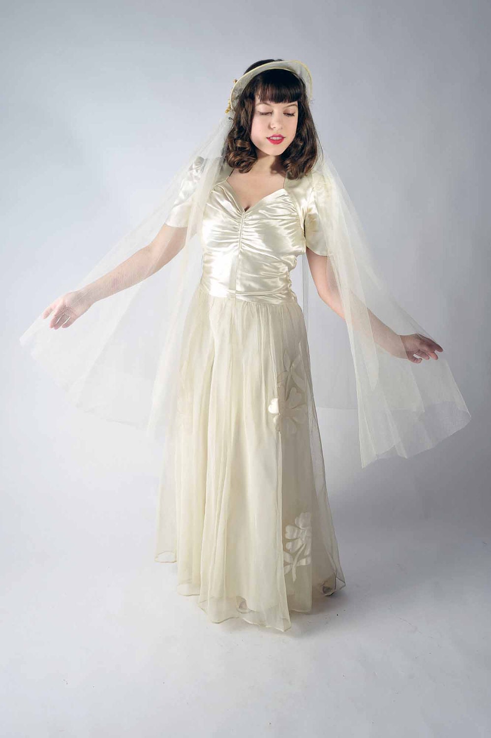 Vintage 1940s Wedding Dress // Bridal Salon at Fab Gabs: The Satin Starlight Bridal Gown