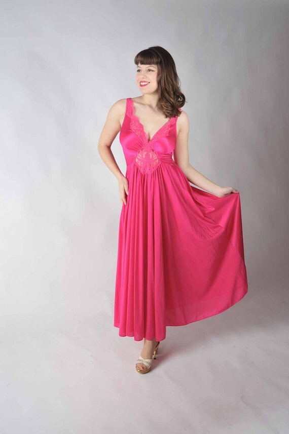 Vintage 1980s Olga Nightgown // Bright Fuchsia 200 by FabGabs