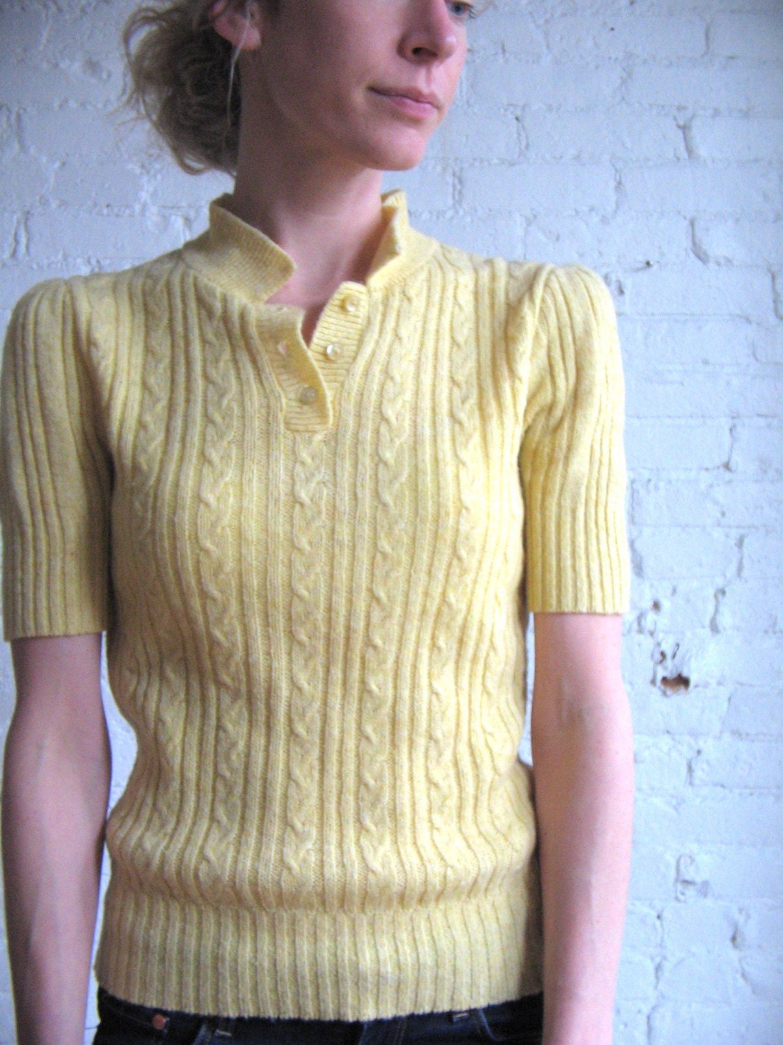 lovely yellow vintage sweater (S M)