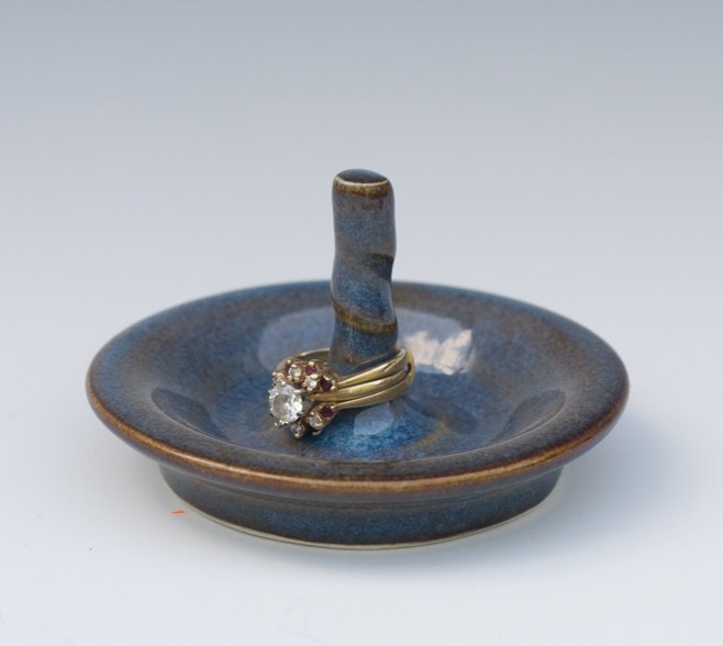 Wonky blue ring holder