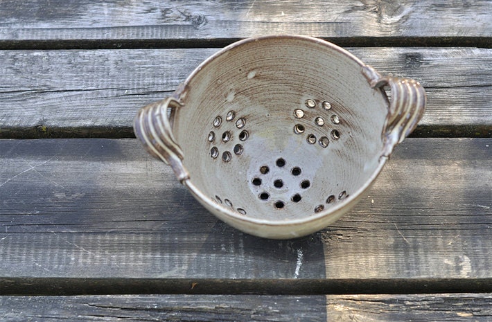 Rustic Colander or Berry Bowl in Cream and Brown - BACKORDERED