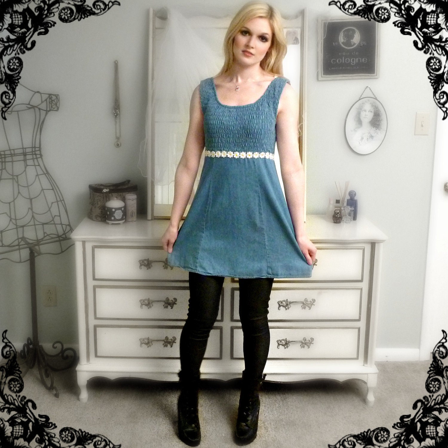 80s-90s Denim-Style Grunge Minidress with Daisy Details Size S/M