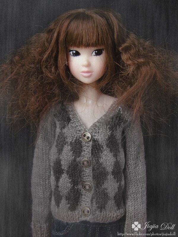 jiajiadoll grey diamond check Cardigan fits fits Blythe or Momoko