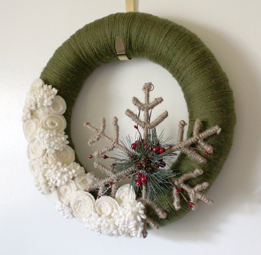 Winter Snowflake Wreath, Forest Green and Off White Yarn and Felt - 14 inch size