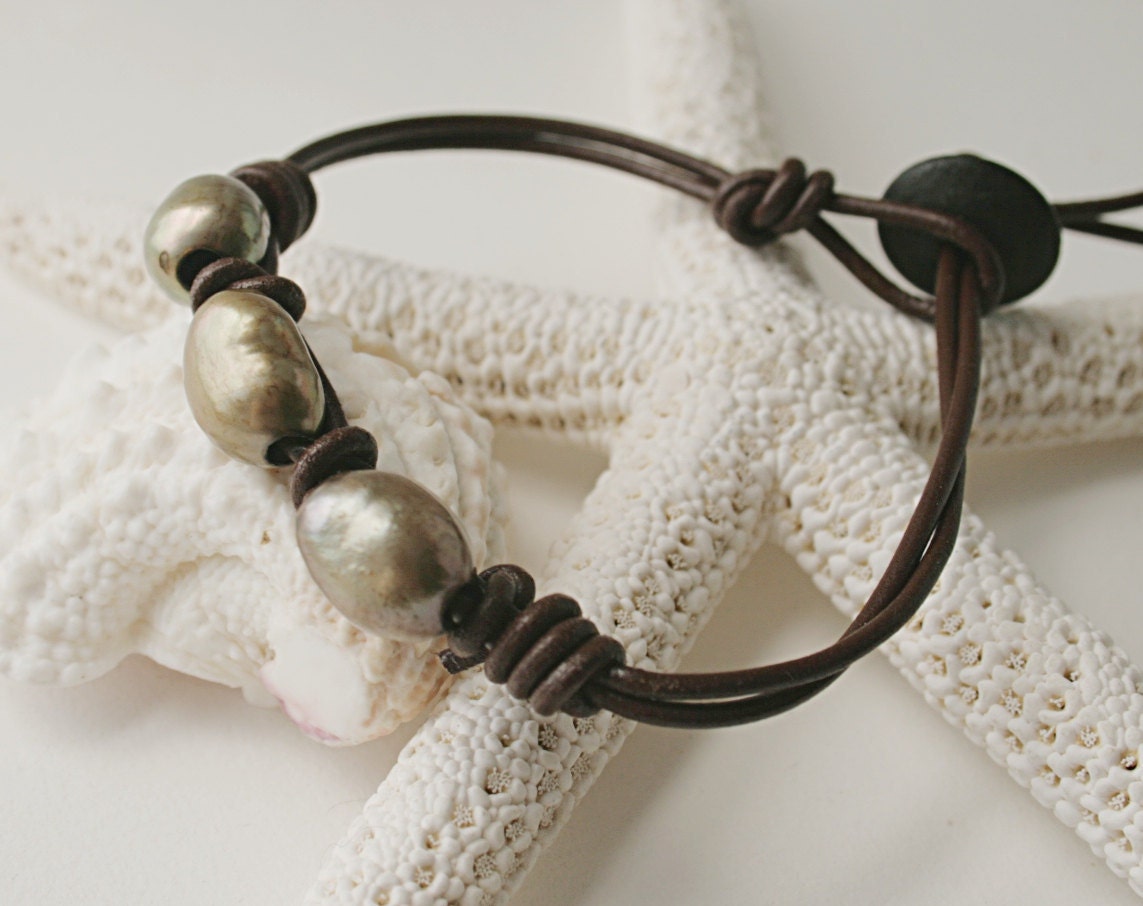 Gold pearl leather bracelet, brown leather,