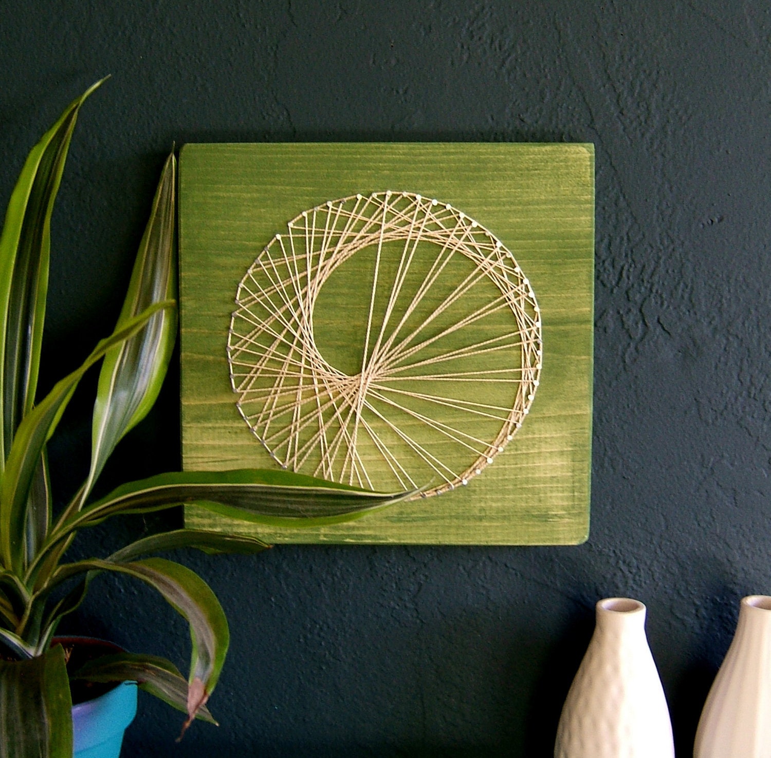 Modern String Art Wooden Tablet - Sea Snail on Green Tea