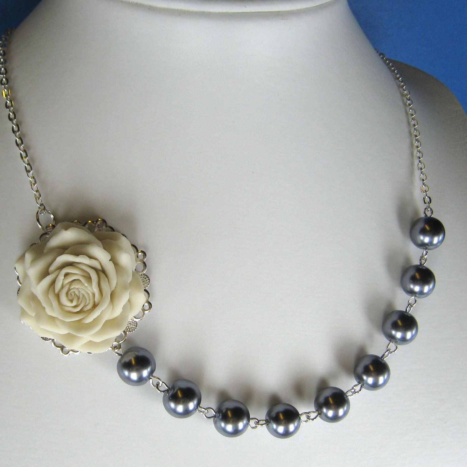 Rose pearl necklace, bridesmaids/wedding jewelry (Custom order - your choice of colour) WN2