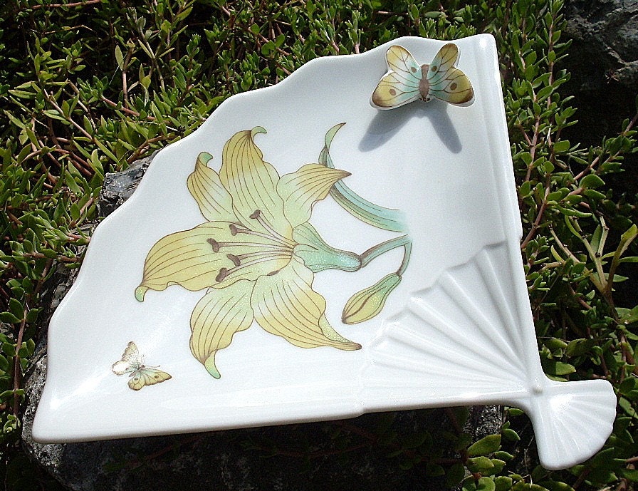 Butterfly Fan Porcelain Dish Lily Plate Vintage Arnart 1982 3D Wall Hanging Home Decor Gift