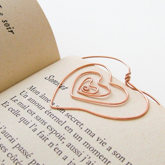SALE Whimsical Heart Wire Bookmark, Silver, Gold, or Copper Wire, Heart Bookmark, Romantic Holiday Gift for the Book Lover, Stocking Stuffer