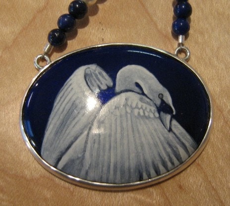 Grisaille Swan