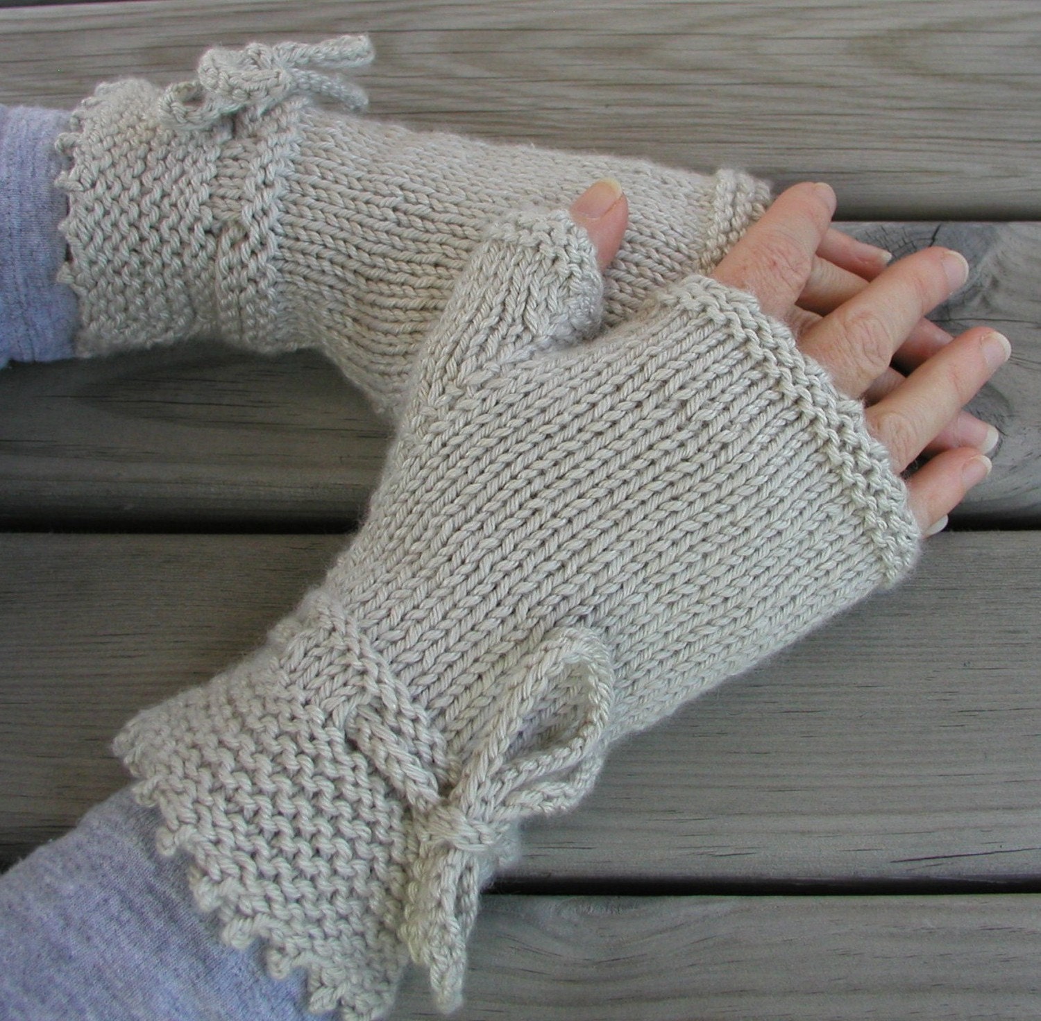 Instant Download PDF Knitting Pattern Fingerless Hand Warmers Piano Gloves