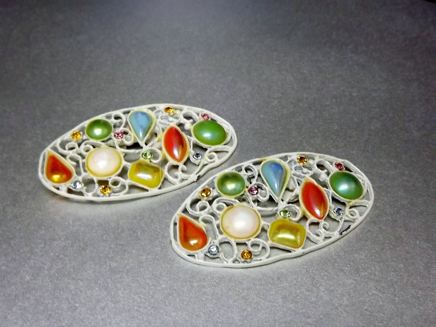 Shoe Clips 1950s Vintage Accessories Blue Orange Green White