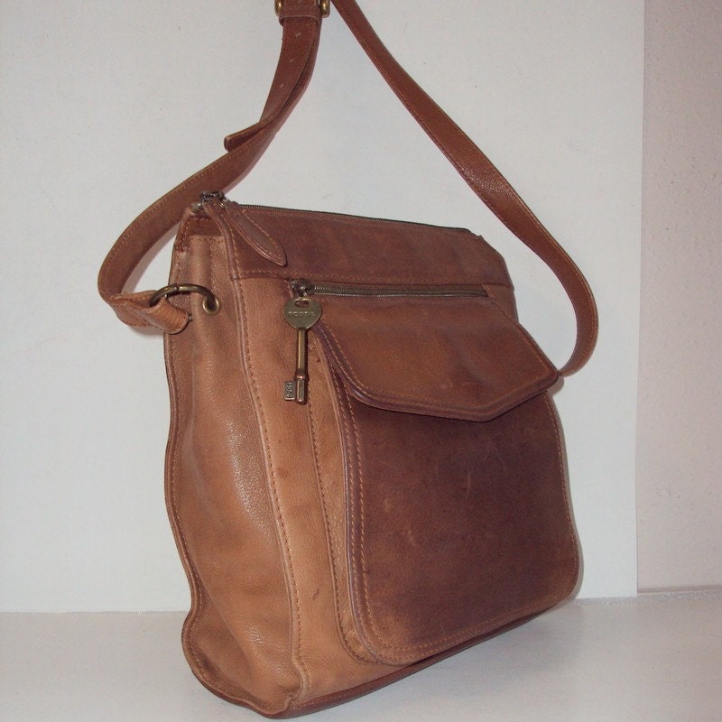 Vintage Brown Leather Shoulder Bag From Fossil by pascalvintage