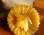 honey bee (set of 2) beeswax candles / for entertainting / garden parties