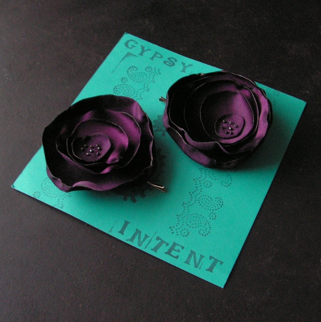 Picasso Moon - Set of 2 Flower Hair Pins