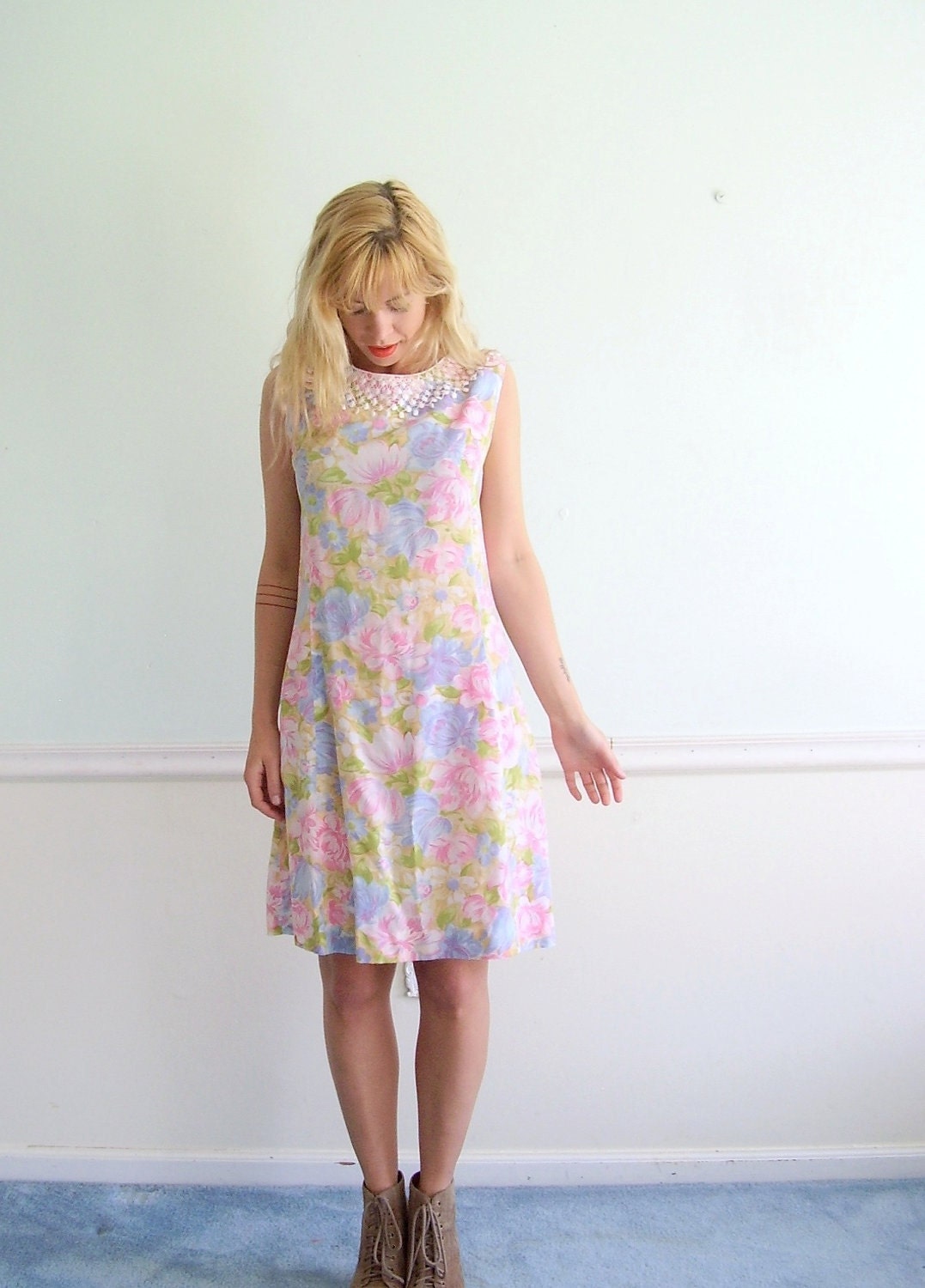 60s Pastel Floral Printed Mini Shift Dress MEDIUM M Vintage Spring