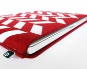 13" Macbook/MacBook Air sleeve: Original hand printed herringbone design on red wool felt