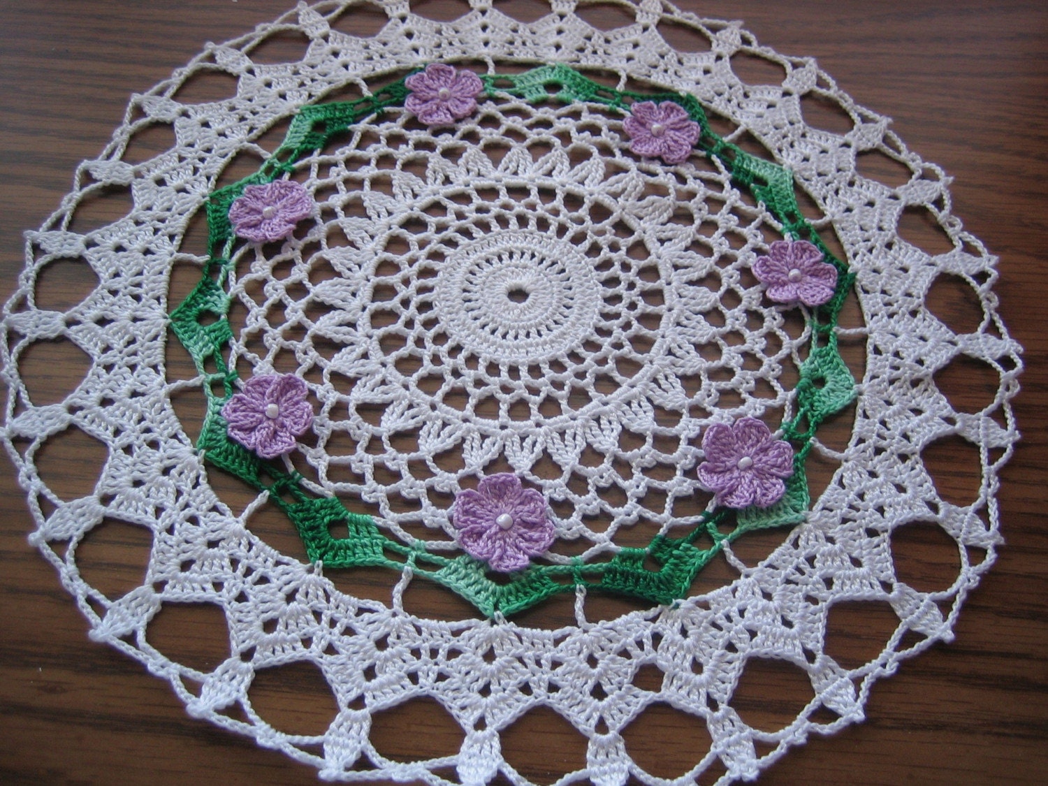 GARDEN DOILY, NEW, Hand Crocheted,Turkish Team, floral, houseware, home deco