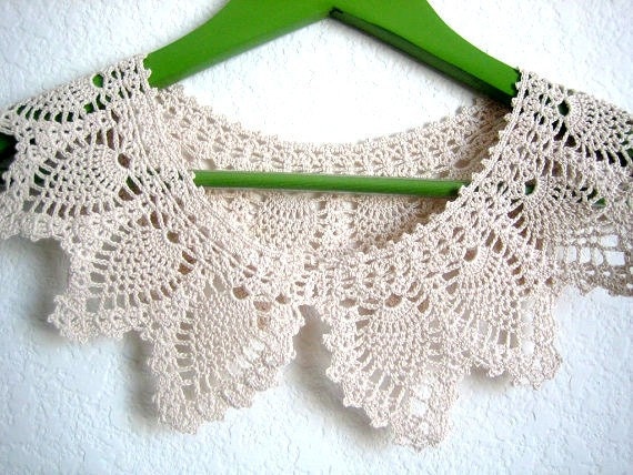 RESERVED Ecru Lace Collar necklace,Hand crocheted, pineapple designed thread collar, accessory,  new, made by Demet