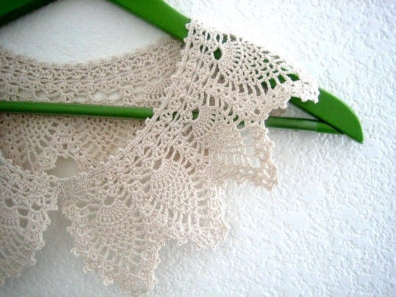 RESERVED Ecru Lace Collar necklace,Hand crocheted, pineapple designed thread collar, accessory,  new, made by Demet