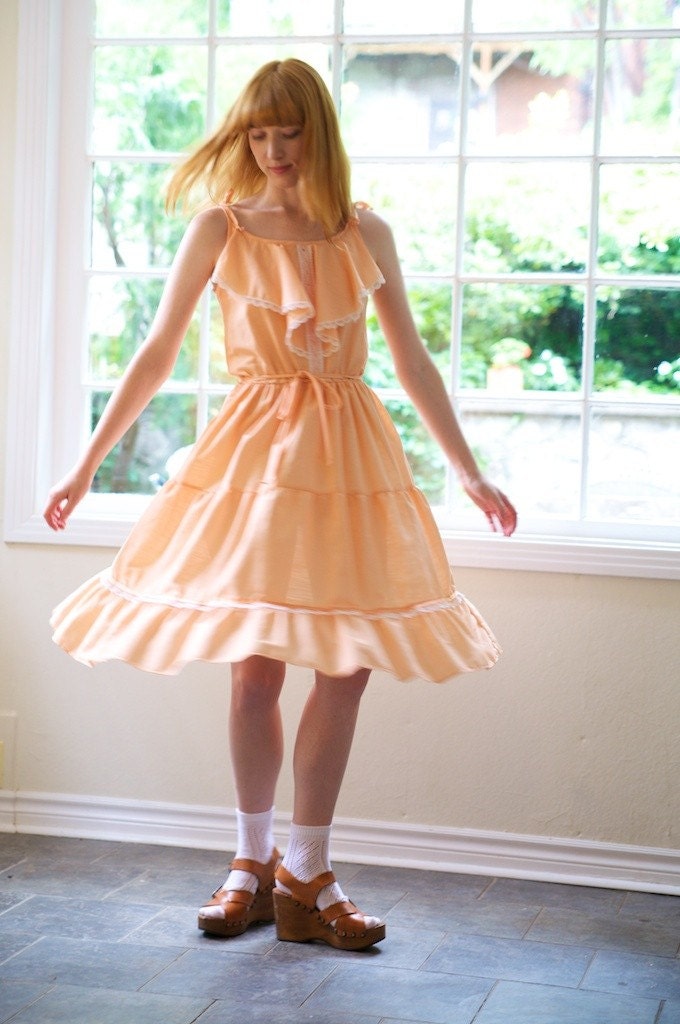 Vintage Peach Summer Dress - Size Small/Medium
