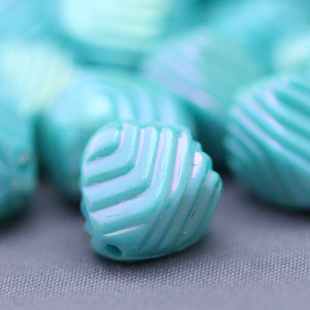 Vintage Beads Seafoam AB Lucite Round Layered Nugget Beads 10mm (20)